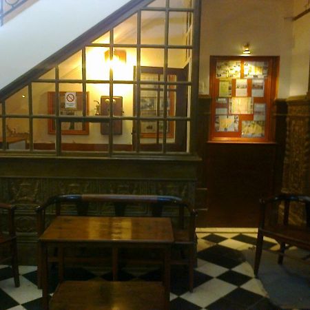 Hotel Plaza Tres Arroyos partido Kültér fotó
