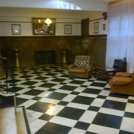 Hotel Plaza Tres Arroyos partido Kültér fotó