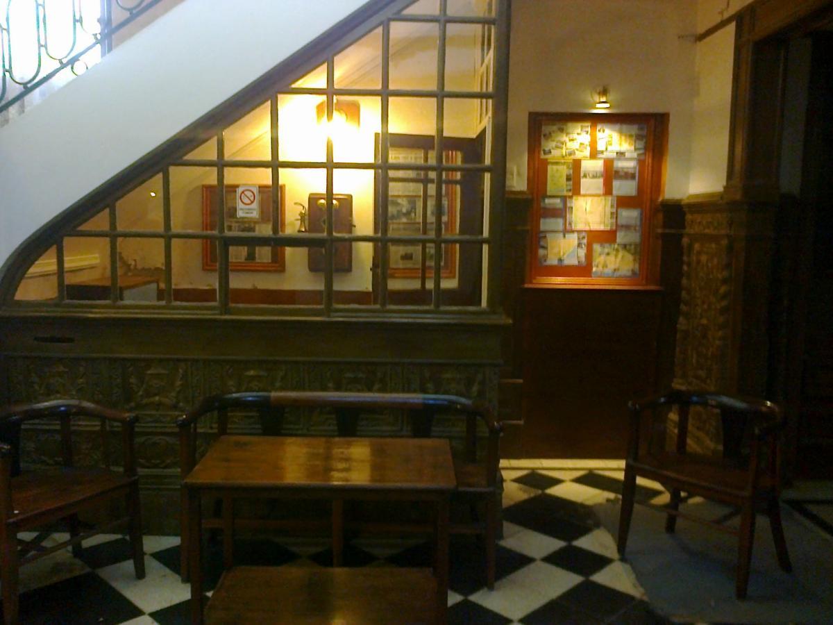 Hotel Plaza Tres Arroyos partido Kültér fotó